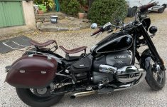 r1200CL saddlebags right side view on an R18.jpg